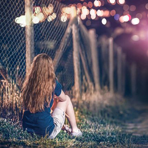 纲手吃雷影大狙的由来和寓意
