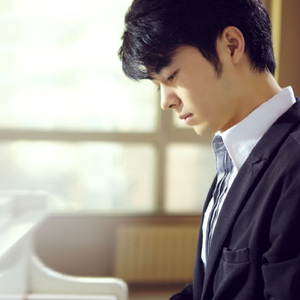 纲手吃雷影大狙的由来和寓意
